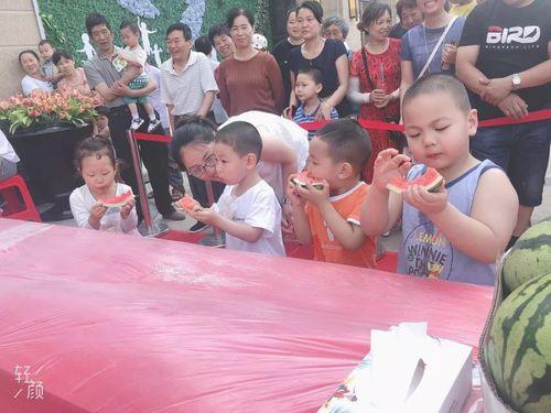 吃瓜群众奇葩娱乐节目,奇葩娱乐节目背后的疯狂世界 第1张 吃瓜群众奇葩娱乐节目,奇葩娱乐节目背后的疯狂世界 第1张