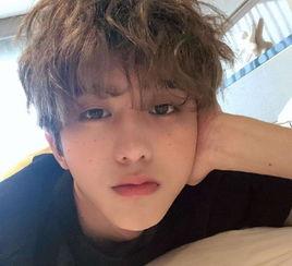 娱乐爆料圈黄明昊简介图片,娱乐爆料圈的闪耀新星 第1张 娱乐爆料圈黄明昊简介图片,娱乐爆料圈的闪耀新星 第1张